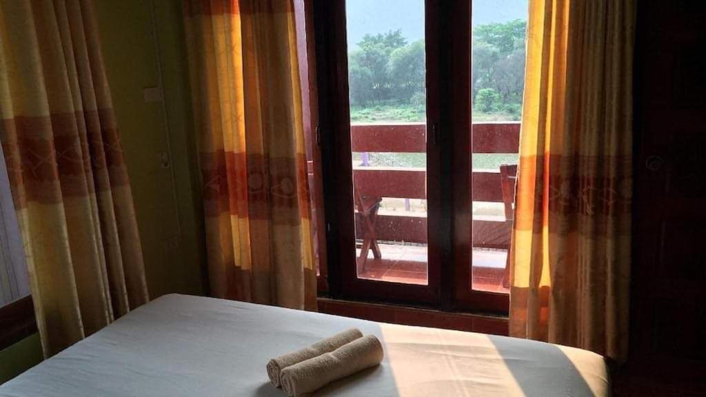 Vang Vieng Mountain View Hotel Exterior foto